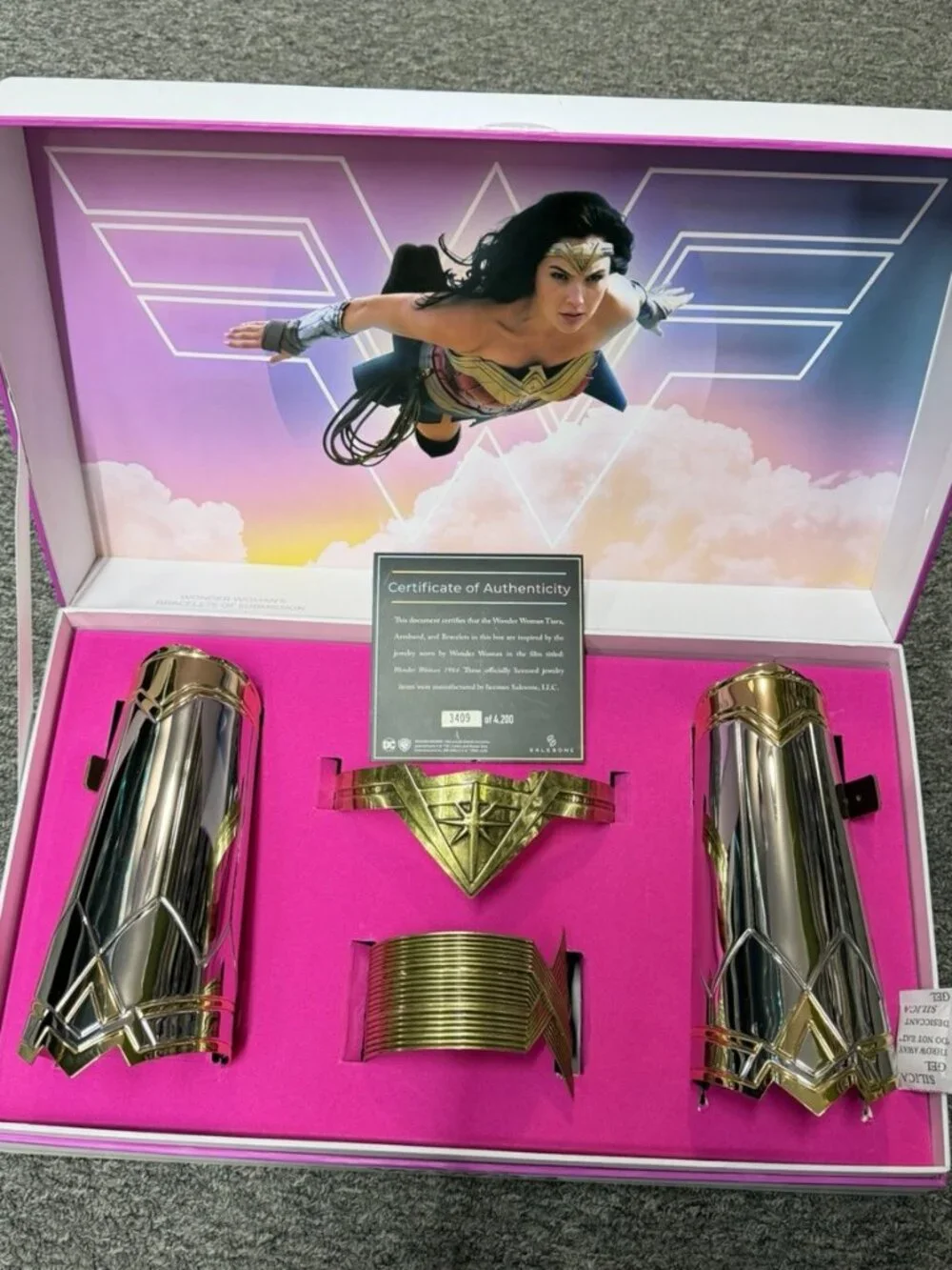 Wonder WomaN Rare limited DC COMICS cosplay Jewelry costume Gift set NWT - Picture 1 of 8